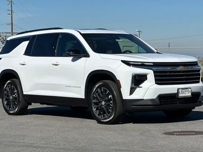 New 2026 Chevrolet Traverse LT w/ Sun and Wheel Package