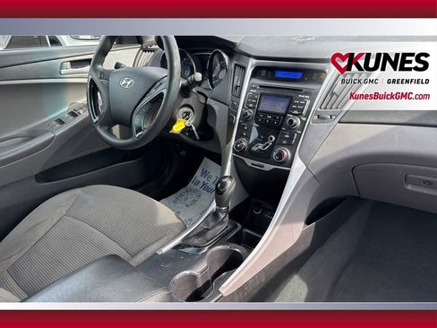 Used 2011 Hyundai Sonata GLS FWD image 31