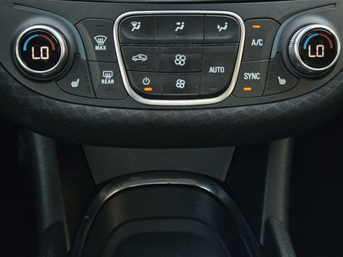 Used 2025 Chevrolet Malibu LT FWD image 17