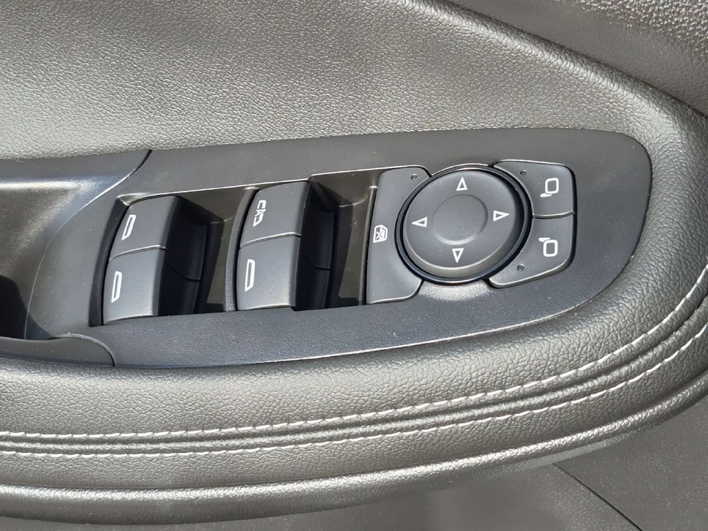 Used 2024 Buick Encore GX Avenir w/ Avenir Convenience Package AWD/4WD image 15