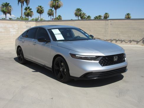 Certified 2025 Honda Accord Sport image 2