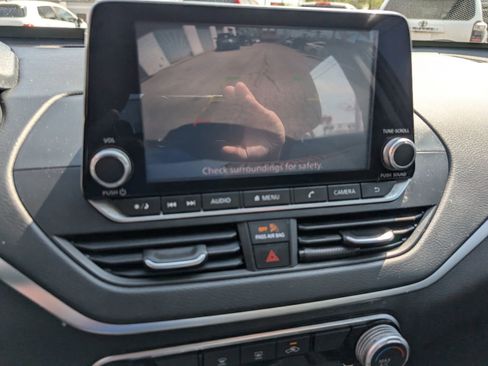 Used 2020 Nissan Altima 2.5 S FWD image 23