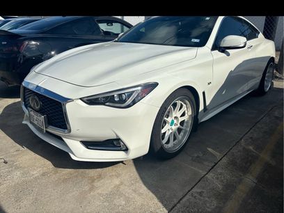 Used 2019 INFINITI Q60 3.0t Luxe w/ Essential Package