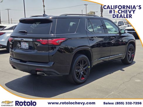 Used 2022 Chevrolet Traverse Premier w/ Redline Edition FWD image 7