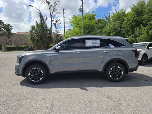 New 2026 Kia Sorento S image 5