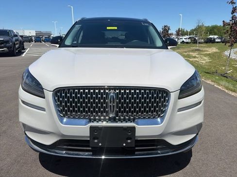 Used 2022 Lincoln Corsair AWD w/ Premium Package image 3