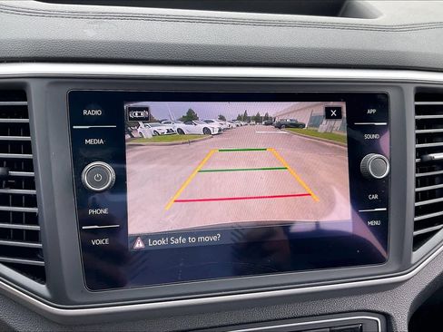 Used 2021 Volkswagen Atlas Cross Sport SE image 24