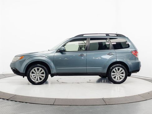 Used 2013 Subaru Forester 2.5X Premium w/ Popular Pkg 3 AWD/4WD image 7