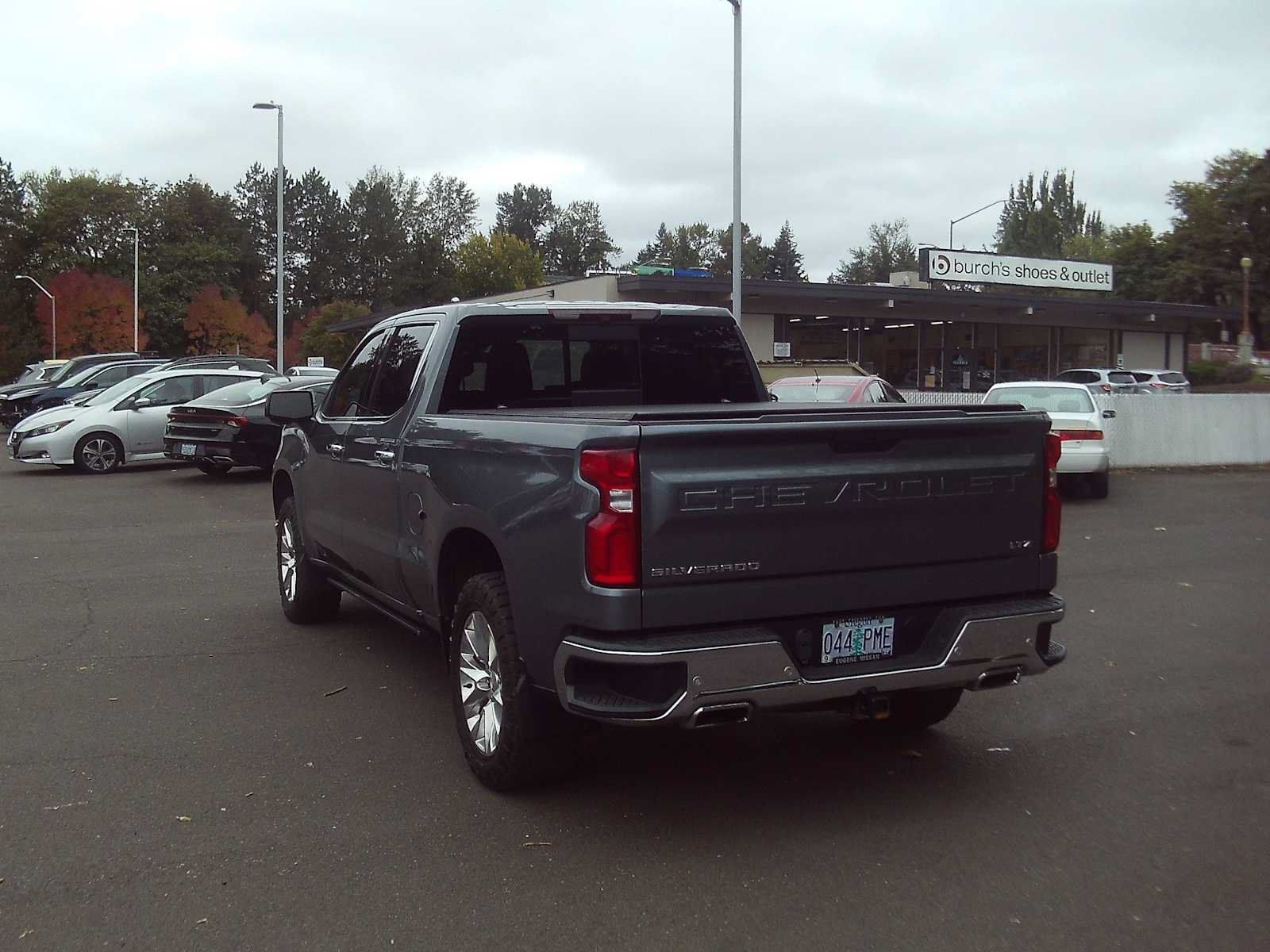 Used 2019 Chevrolet Silverado 1500 LTZ w/ LTZ Premium Package AWD/4WD image 3