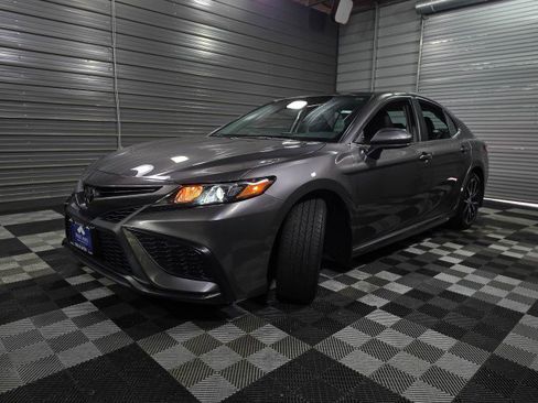 Used 2021 Toyota Camry SE w/ Carpet Mat Package (TMS) image 36