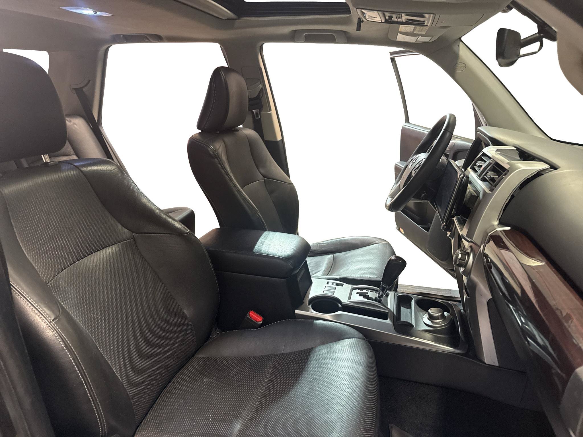 Used 2016 Toyota 4Runner Limited AWD/4WD image 17