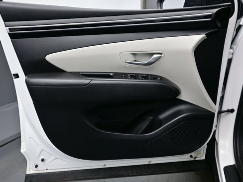 Used 2024 Hyundai Tucson SEL FWD image 9