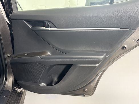 Used 2021 Toyota Camry SE FWD image 27