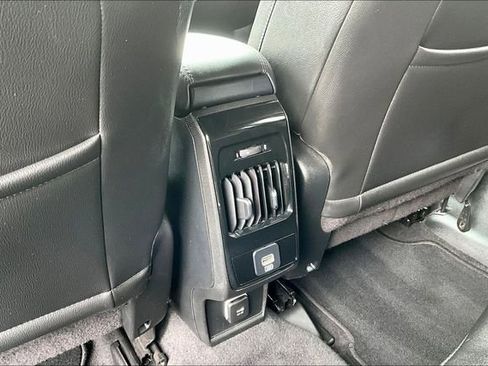 Used 2024 Jeep Compass Latitude AWD/4WD image 10