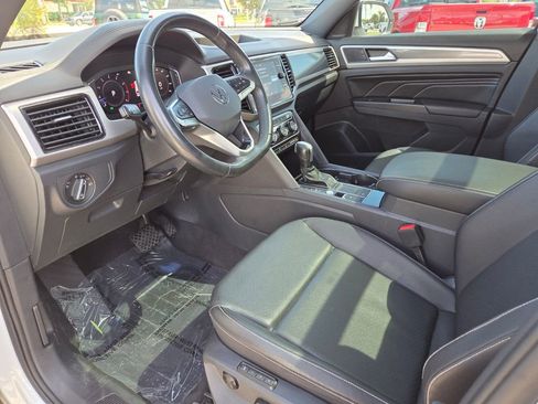 Used 2020 Volkswagen Atlas Cross Sport SEL image 24