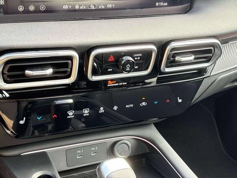 New 2026 Nissan Sentra SR w/ SR Premium Package FWD image 28