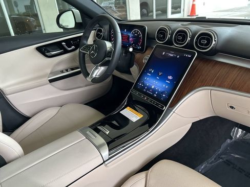 Used 2024 Mercedes-Benz C 300 Sedan image 19