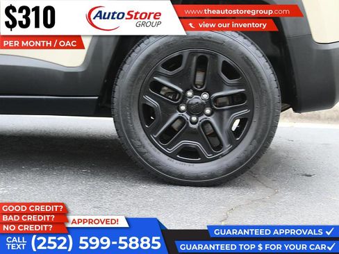 Used 2017 Jeep Renegade Trailhawk AWD/4WD image 9