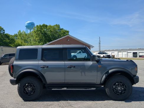New 2026 Ford Bronco Badlands AWD/4WD image 2