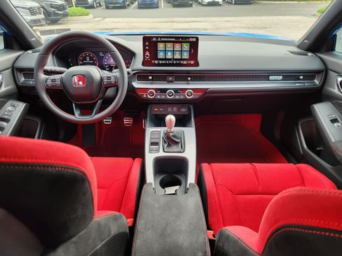 Used 2025 Honda Civic Type R image 8