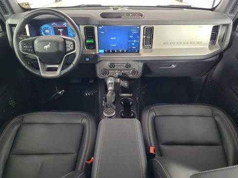 Used 2025 Ford Bronco Outer Banks image 22