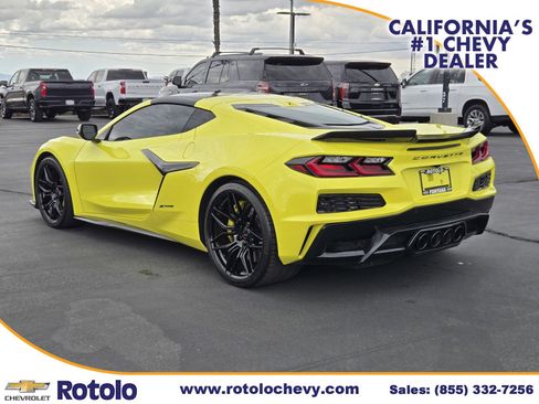 Used 2023 Chevrolet Corvette Z06 w/ Stealth Interior Trim Package RWD image 5
