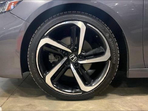Used 2020 Honda Accord Sport image 9