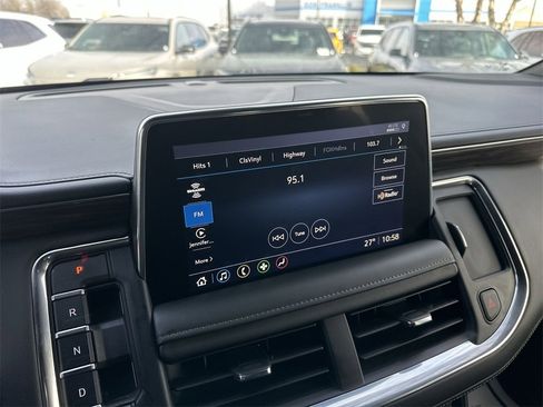 Used 2021 Chevrolet Tahoe LT w/ LT Signature Package image 16