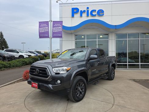 Used 2022 Toyota Tacoma SR5 image 1