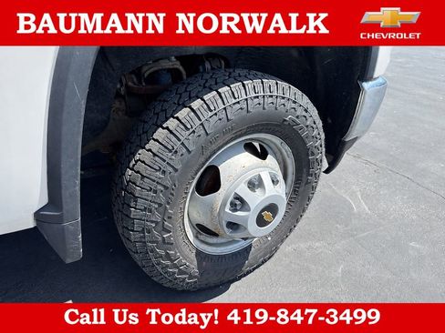 Used 2023 Chevrolet Silverado 3500 W/T w/ WT Convenience Package AWD/4WD image 11