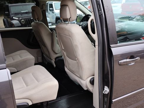 Used 2017 Dodge Grand Caravan SE w/ Power Window Group FWD image 29