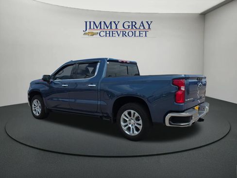 Used 2024 Chevrolet Silverado 1500 LTZ w/ LTZ Premium Package AWD/4WD image 3