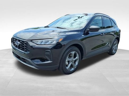 Used 2025 Ford Escape ST-Line FWD image 2