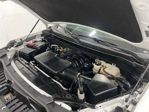 Used 2021 Chevrolet Suburban LT image 27