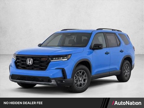 Used 2025 Honda Pilot TrailSport image 1