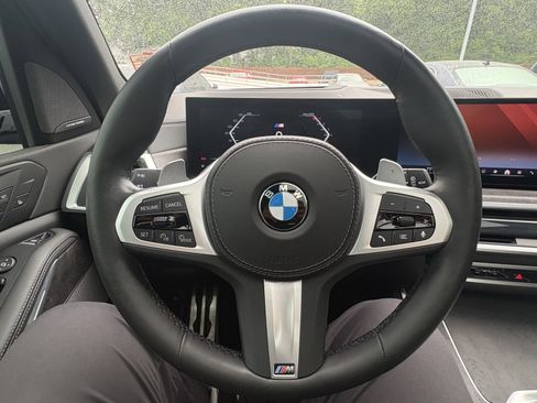 Used 2024 BMW X5 xDrive40i w/ M Sport Package AWD/4WD image 19