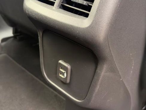 Used 2021 Chevrolet Equinox LT w/ Driver Convenience Package image 36