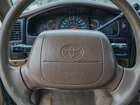 Used 2000 Toyota Tacoma Short Bed image 25