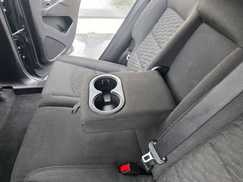 Used 2019 Chevrolet Equinox LT w/ LPO, Cargo Package FWD image 26