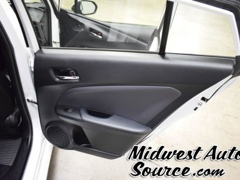 Used 2022 Toyota Prius L Eco image 26