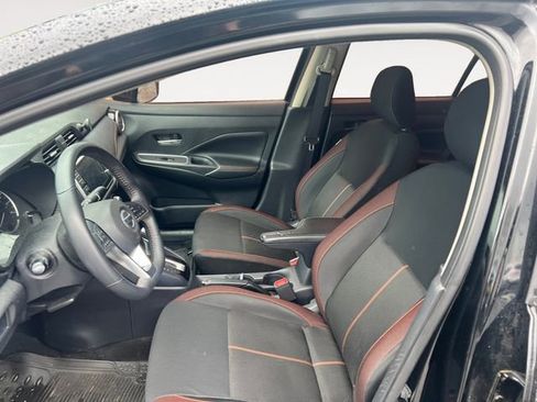 Used 2020 Nissan Versa SR image 9