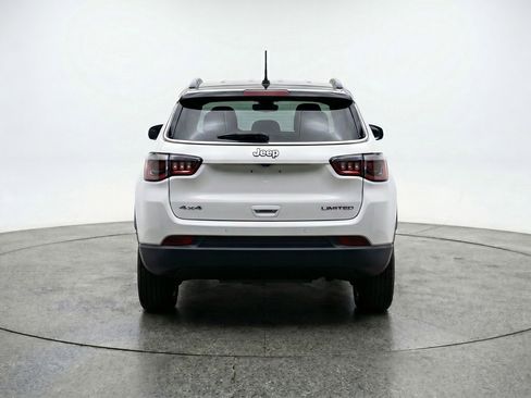 Used 2025 Jeep Compass Limited AWD/4WD image 7