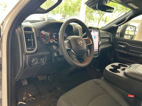 Used 2025 RAM 3500 Big Horn AWD/4WD image 7