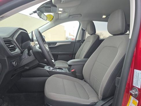Used 2022 Ford Escape SE image 11