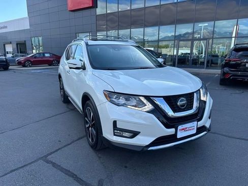 Used 2020 Nissan Rogue SL w/ Premium Package AWD/4WD image 2