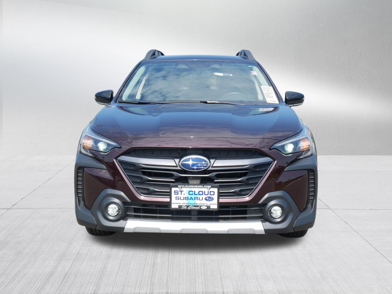 Certified 2025 Subaru Outback Limited AWD/4WD image 2