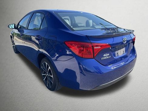Used 2017 Toyota Corolla SE w/ Carpet Mat Package (TMS) FWD image 5