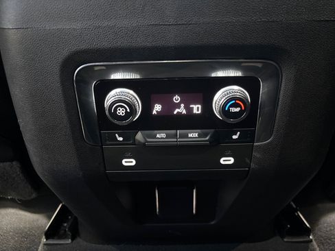 Certified 2023 GMC Yukon AT4 image 33