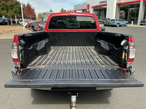 Used 2013 Toyota Tacoma PreRunner w/ SR5 Pkg RWD image 23