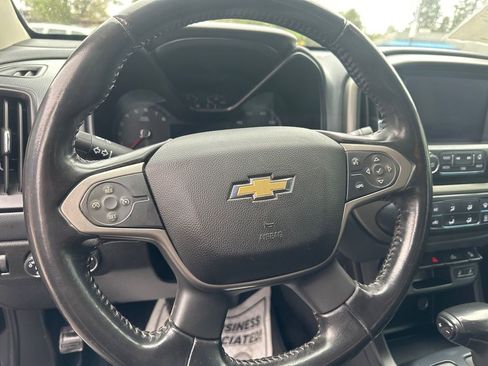 Used 2017 Chevrolet Colorado Z71 AWD/4WD image 21